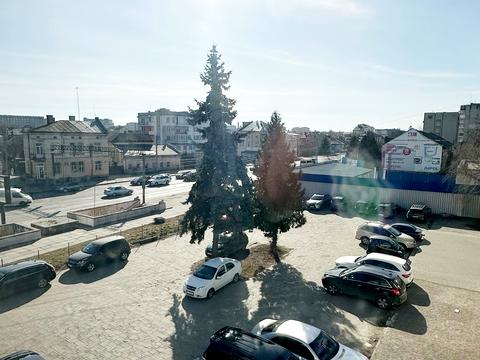 комерційна за адресою Городоцька вул., 176