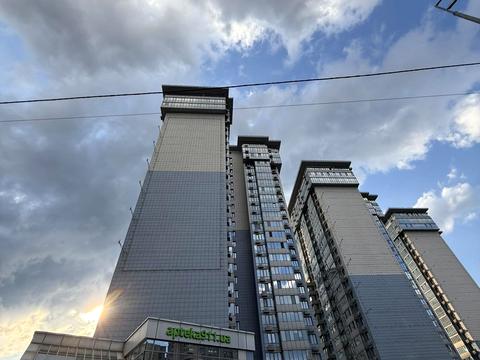 коммерческая по адресу Днепровская набережная ул., 14