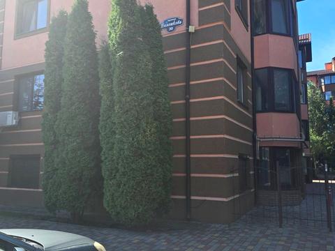 комерційна за адресою Щаслива вул., 38