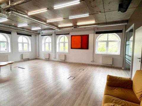 комерційна за адресою Воздвиженська вул., 45