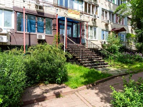 комерційна за адресою Тараса Шевченка бульв., 38