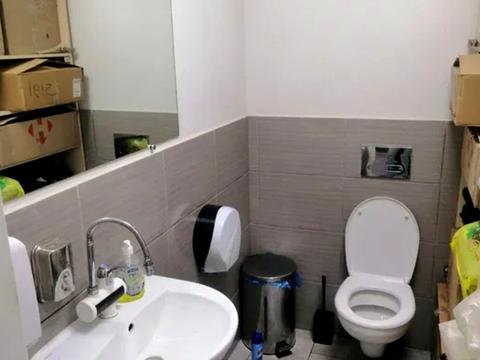 комерційна за адресою Данила Галицького вул. (Будьонного), 31