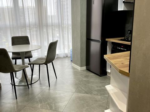 квартира по адресу Молодіжна ул., 4