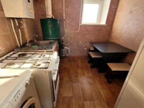 квартира за адресою Середня вул., 33