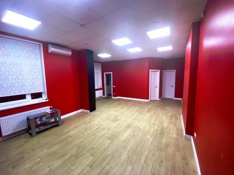 комерційна за адресою Академіка Глушкова просп., 9-Д