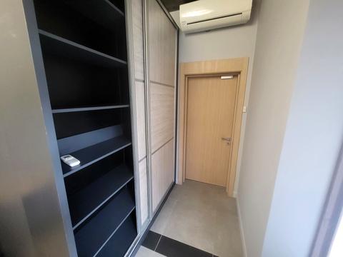 комерційна за адресою Гоголівська вул., 14