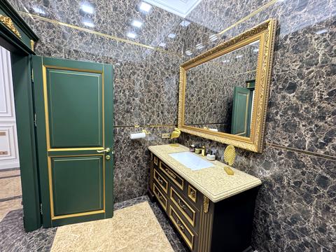 комерційна за адресою Генуезька вул., 5б
