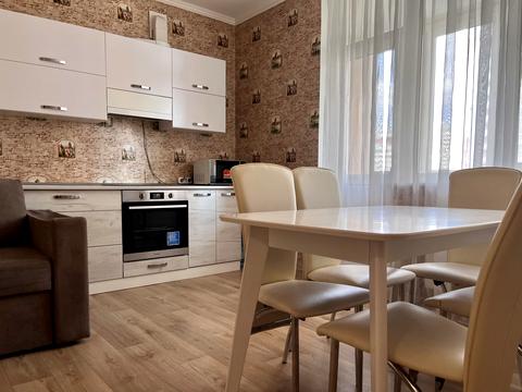 квартира за адресою Бориса Гмирі вул., 8-Б