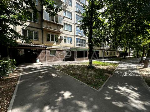 комерційна за адресою Миколи Руденка бульв. (Кольцова), 17