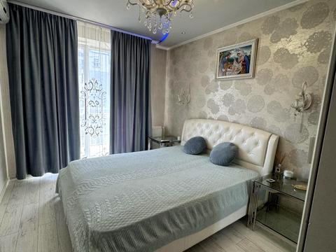 квартира за адресою Івасюка, 7