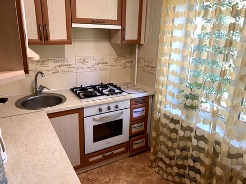 квартира за адресою Дмитра Апухтіна вул., 21-А