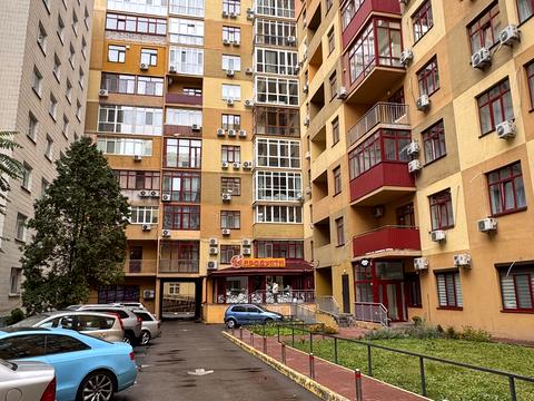 комерційна за адресою Євгена Коновальця вул. (Щорса), 36-А