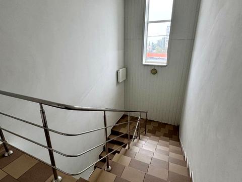 комерційна за адресою Івана Авраменка вул. (Корнійчука), 4