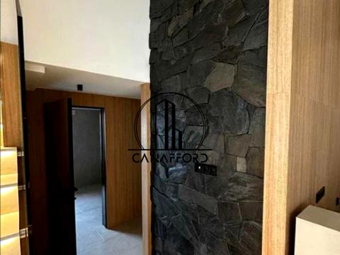 комерційна за адресою Зарічна вул., 1-Г