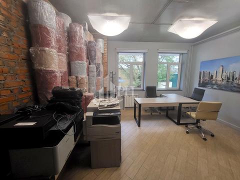 комерційна за адресою Гоголівська вул., 14