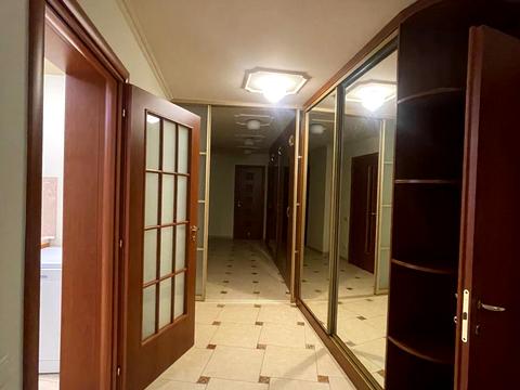 квартира за адресою Дніпровська набережна вул., 23