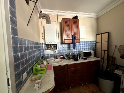 комерційна за адресою Канатна вул., 60