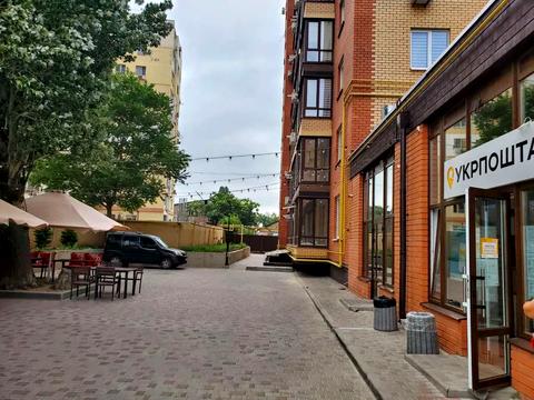 комерційна за адресою Плиева, 1Б
