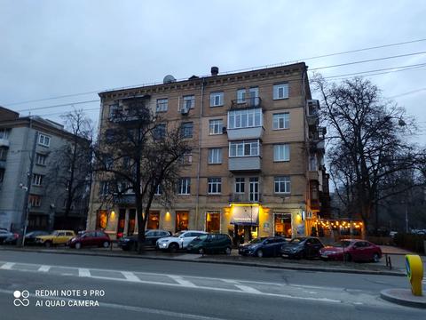 комерційна за адресою Лаврська вул. (Січневого Повстання), 6