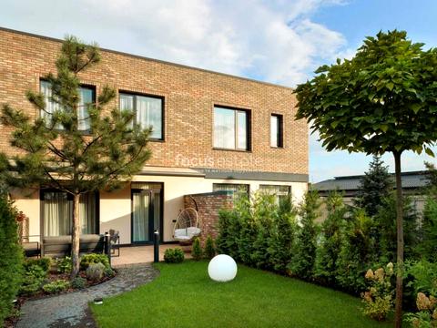 дом по адресу Садовая ул.