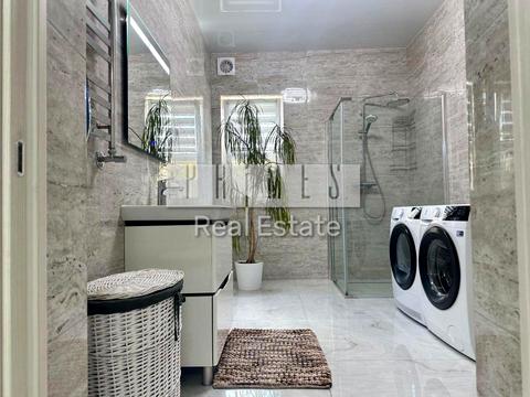 дом по адресу космонавтів