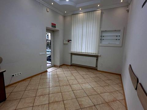 коммерческая по адресу Героев УПА ул., 37