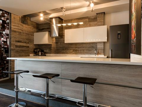 квартира за адресою Дніпровська набережна вул., 14