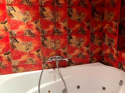 квартира за адресою Раїси Окіпної вул., 10-Б