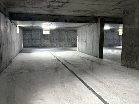 паркомісце за адресою Землеробський пров., 25