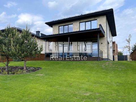 будинок за адресою Спортивна вул.