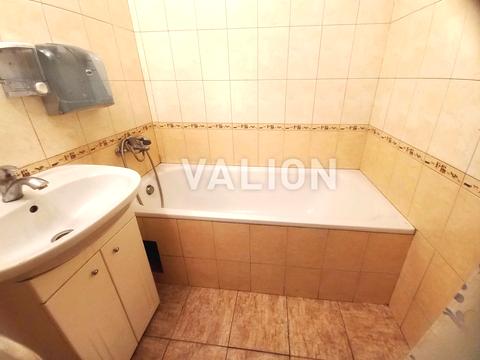 комерційна за адресою Васильківська вул., 38