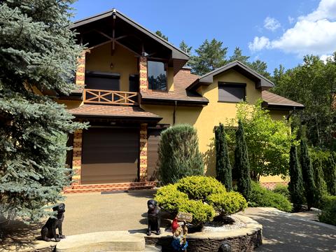 дом по адресу Осіння