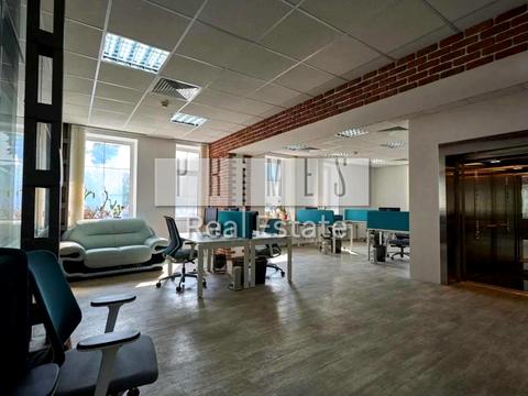 комерційна за адресою Князя Володимира Мономаха вул. (Отто Шмідта), 8