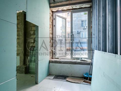 комерційна за адресою Київ, Миколи Міхновського бульв. (Дружби народів), 1