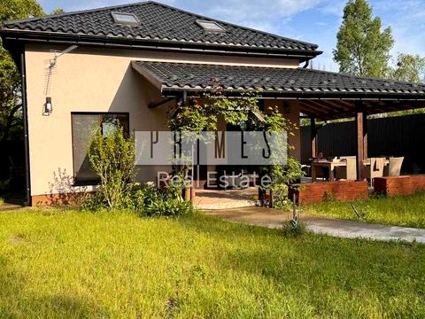 будинок за адресою Дорошенка вул.