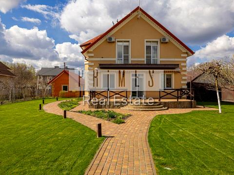 будинок за адресою Центральна вул.