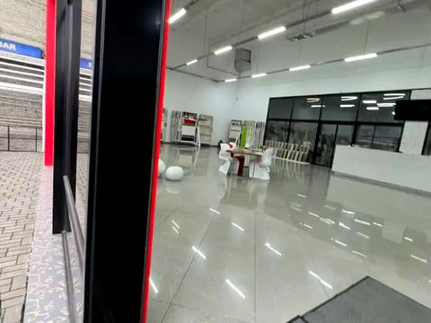 комерційна за адресою Богдана Хмельницького просп. (Героїв Сталінграда), 31-Д