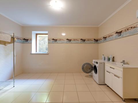 будинок за адресою с. Нещерів, Пархоменко