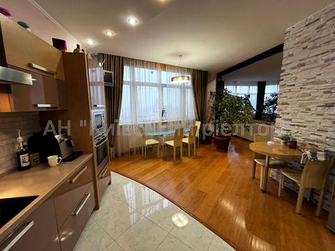 квартира за адресою Євгена Коновальця вул. (Щорса), 36-Б