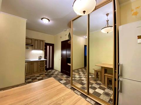 квартира за адресою Миколи Бажана просп., 8-Б