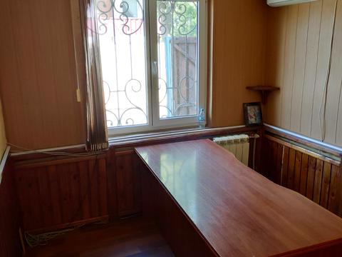 комерційна за адресою 3й травневий пер, 14