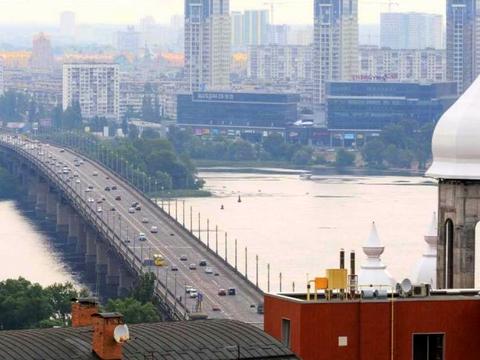участок по адресу Редутная ул., 10