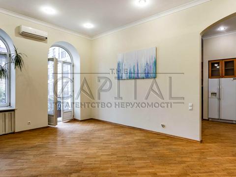 коммерческая по адресу Лютеранская ул., 12