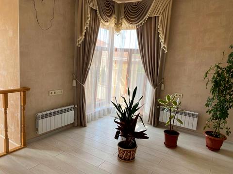 будинок за адресою Центральна вул.