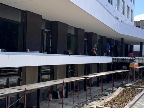 комерційна за адресою Зелена вул., 111