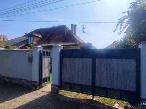 будинок за адресою Віталія Постолакі пл., 8