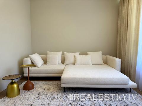 будинок за адресою Квітнева вул.