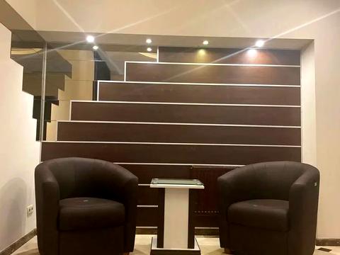 комерційна за адресою Січових Стрільців вул. (Артема), 50
