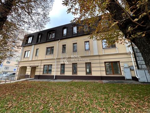 комерційна за адресою Івана Франка вул., 2б