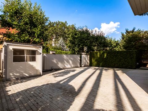 будинок за адресою Осіння